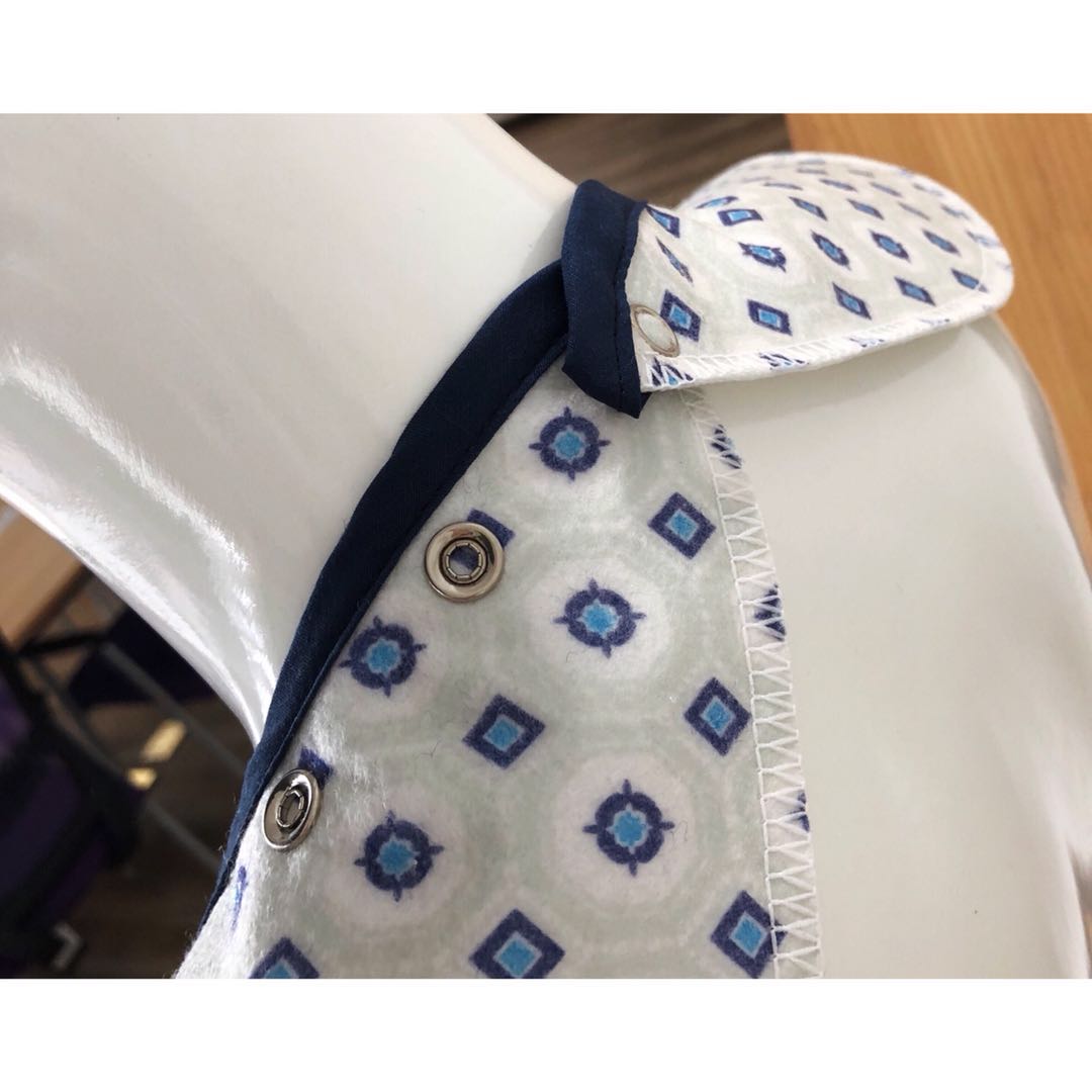 Waterproof PVC bib for adult.jpg